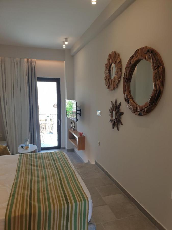 Vista Al Mare Luxury Apartments Gialova Eksteriør billede