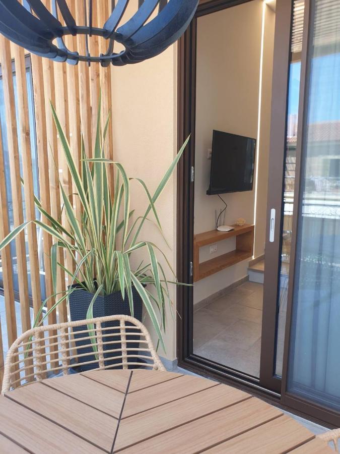 Vista Al Mare Luxury Apartments Gialova Eksteriør billede