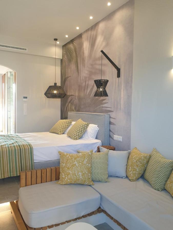 Vista Al Mare Luxury Apartments Gialova Eksteriør billede